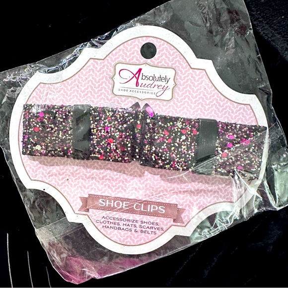 Absolutely Audrey shoe clips 👠 - Picture 1 of 3